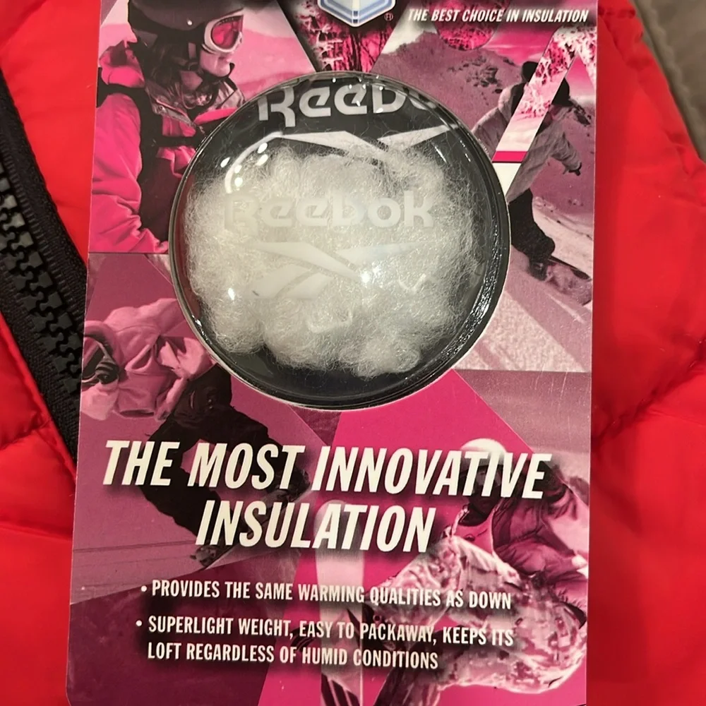 Reebok Womens Quilted Glacier Shield Red Jacket With Hood/NWT/M - Picture 4 of 14